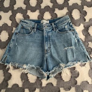 ABERCROMBIE & FITCH jean shorts!